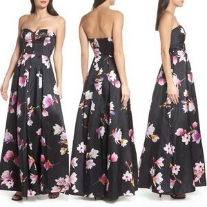 Mesh Insert Strapless Shantung A-Line Gown
SEQUIN HEARTS